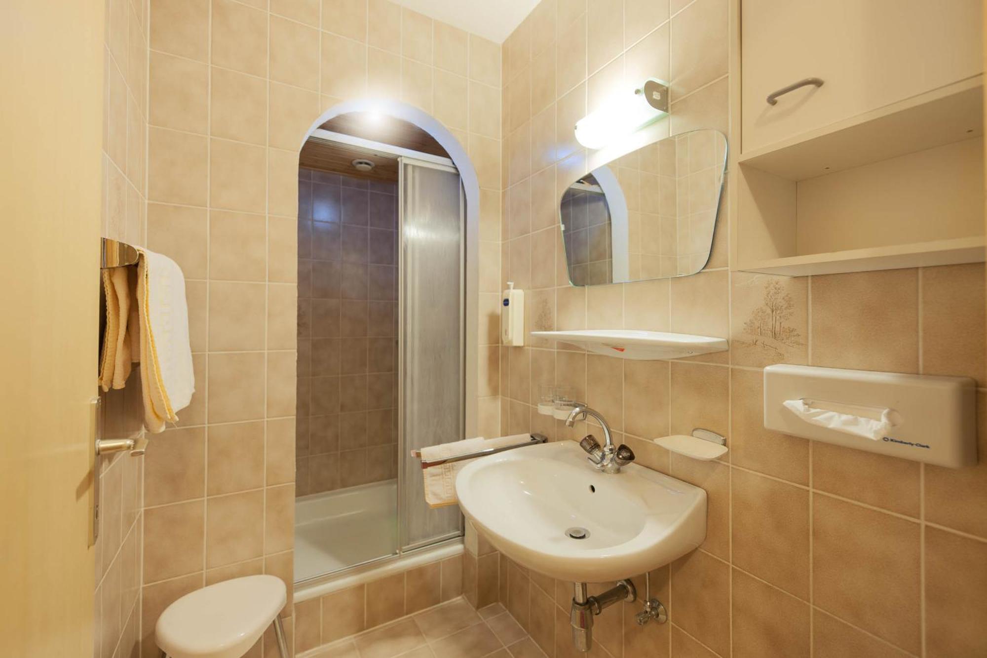 Hotel Steuxner Neustift im Stubaital Room photo