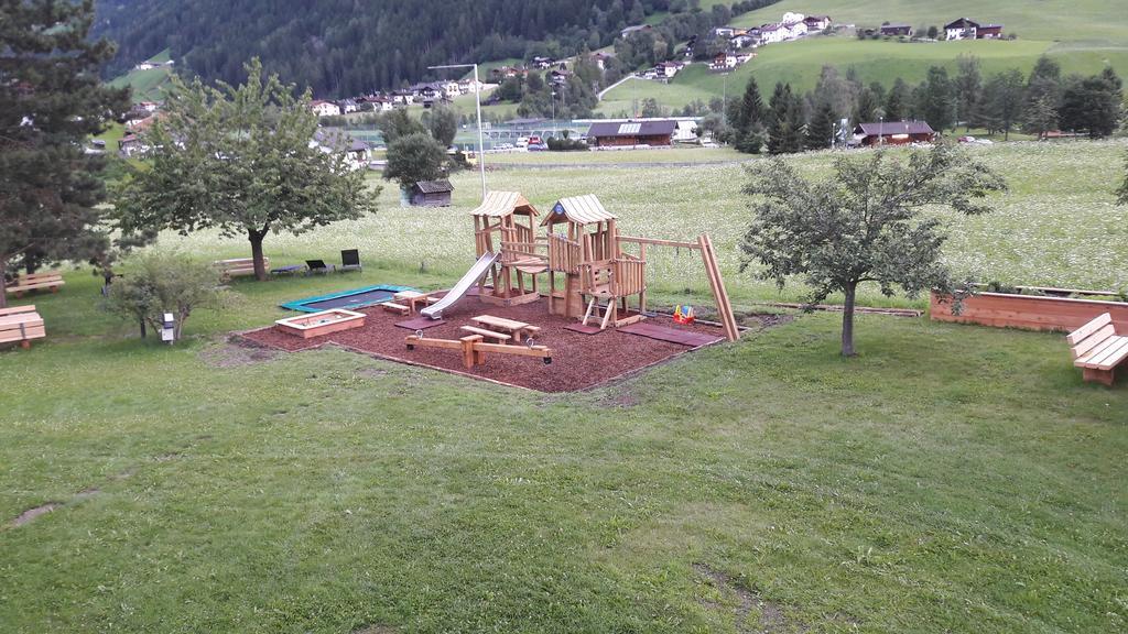 Hotel Steuxner Neustift im Stubaital Exterior photo